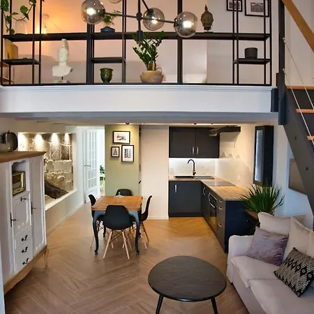 アパート Appartement-terrasse Centre Historique ユゼ