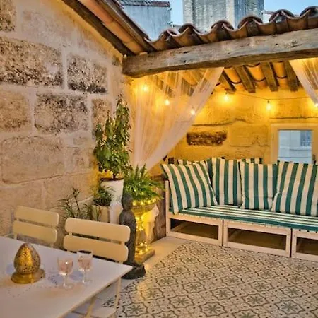 Appartement-terrasse Centre Historique *