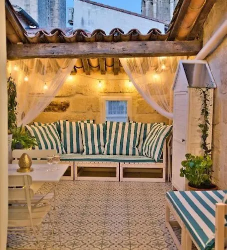 Appartement-terrasse Centre Historique Apartmán *